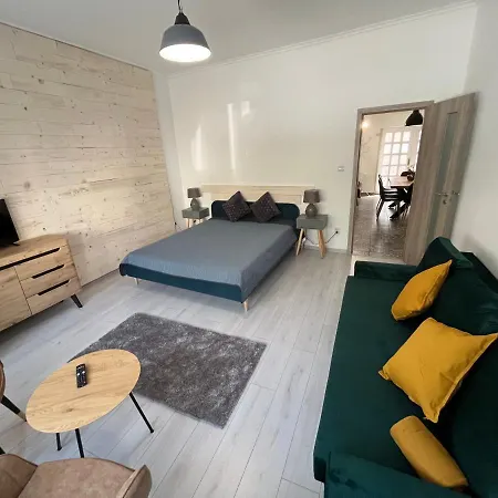 Péter Dock Boutique