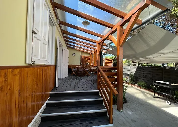 Peter Dock Boutique Willa *