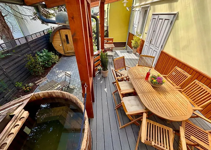 Willa Peter Dock Boutique